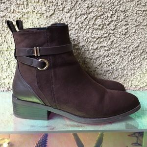 Brown ankle boots size 7, eur 37